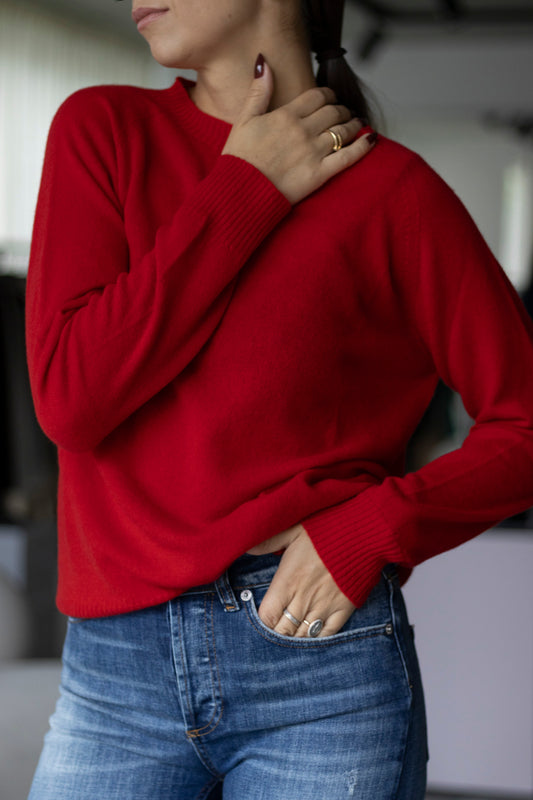 RUNDHALS PULLOVER IN ROT