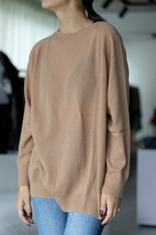 RUNDHALS PULLOVER IN CAMEL