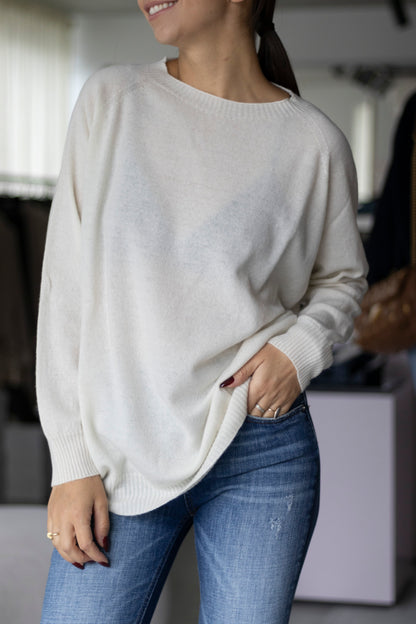 RUNDHALS PULLOVER IN WOLLWEISS