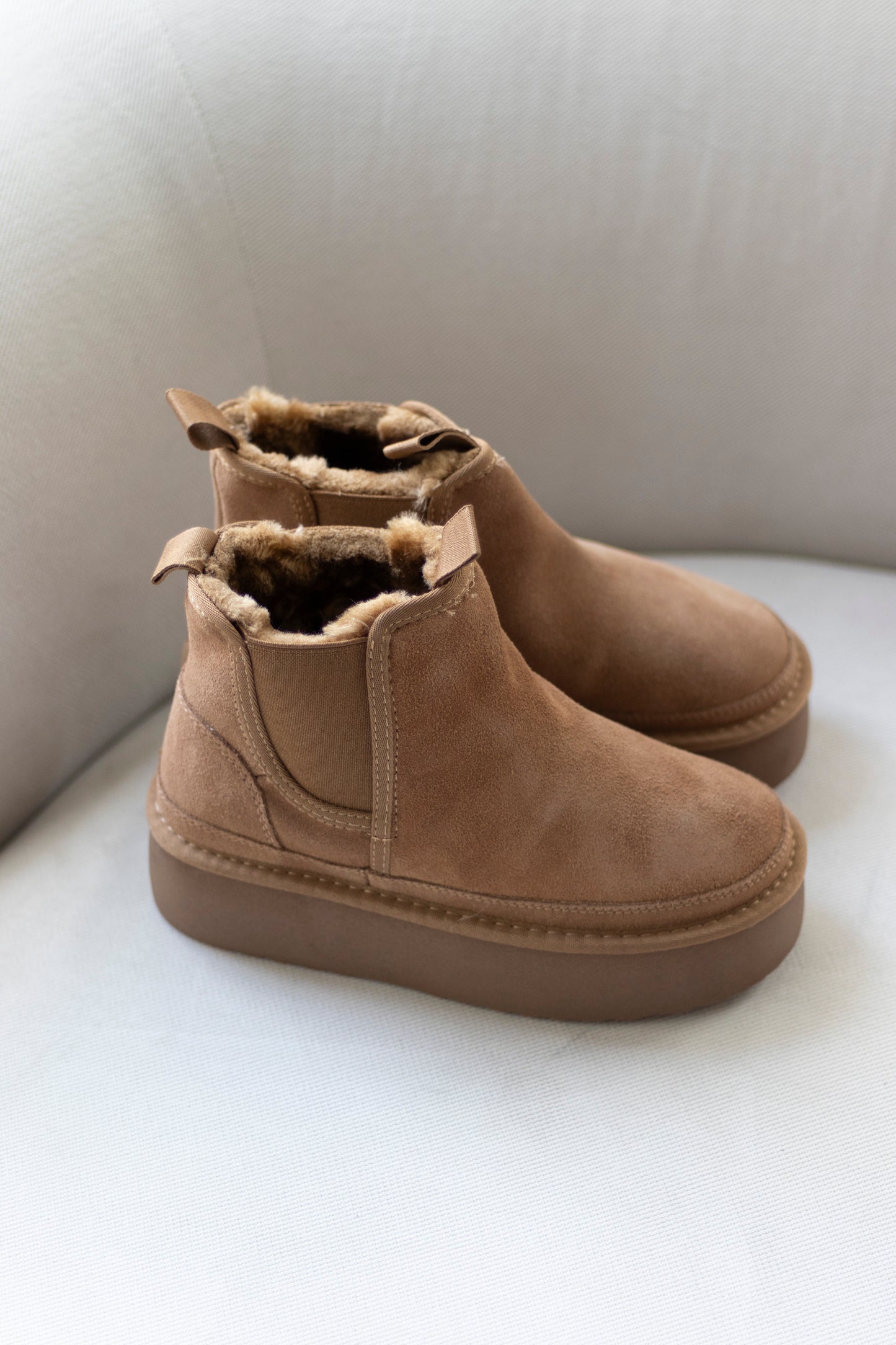 WINTERBOOTS AUS WILDLEDER IN CAMEL