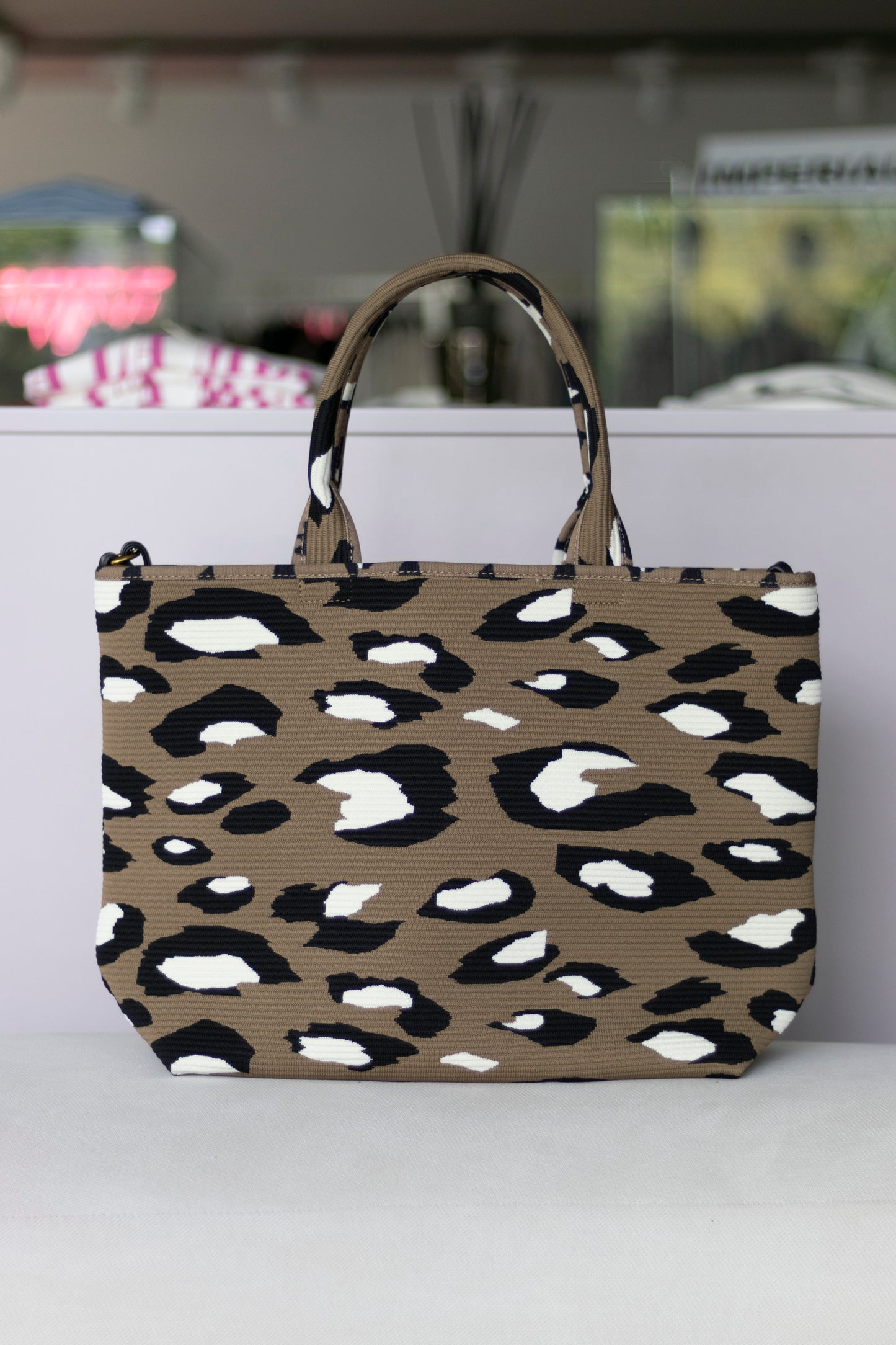 TOTE BAG MIT LEOPARDENMUSTER