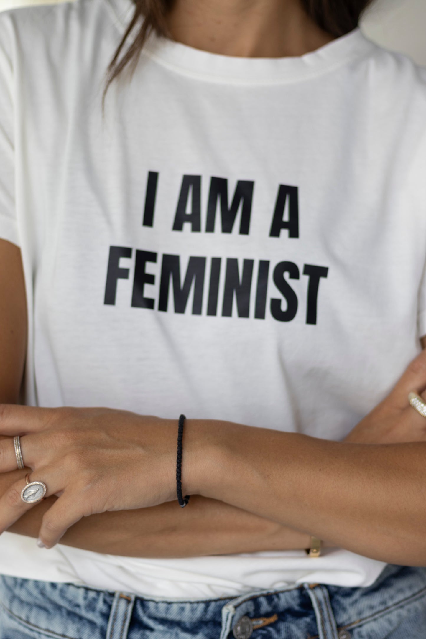 T-SHIRT "FEMINIST“