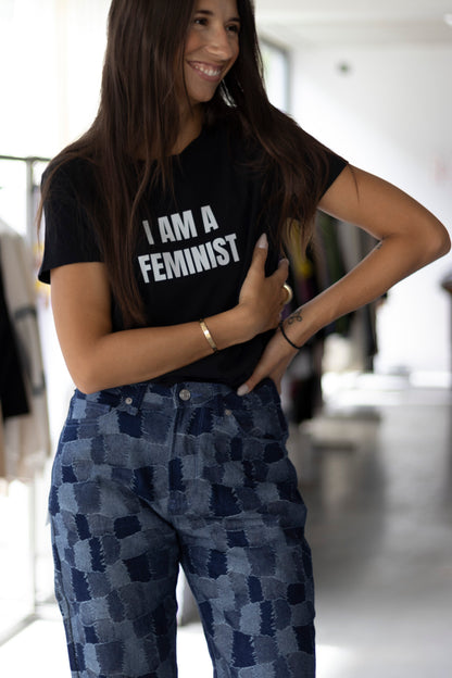 T-SHIRT "FEMINIST“