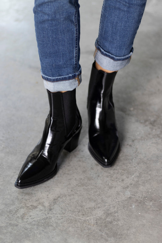 ANKLE BOOTS