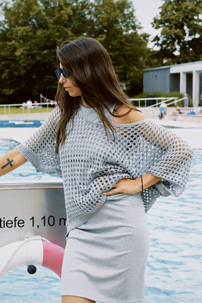 GROBMASCHIGER PULLOVER IN SILBER